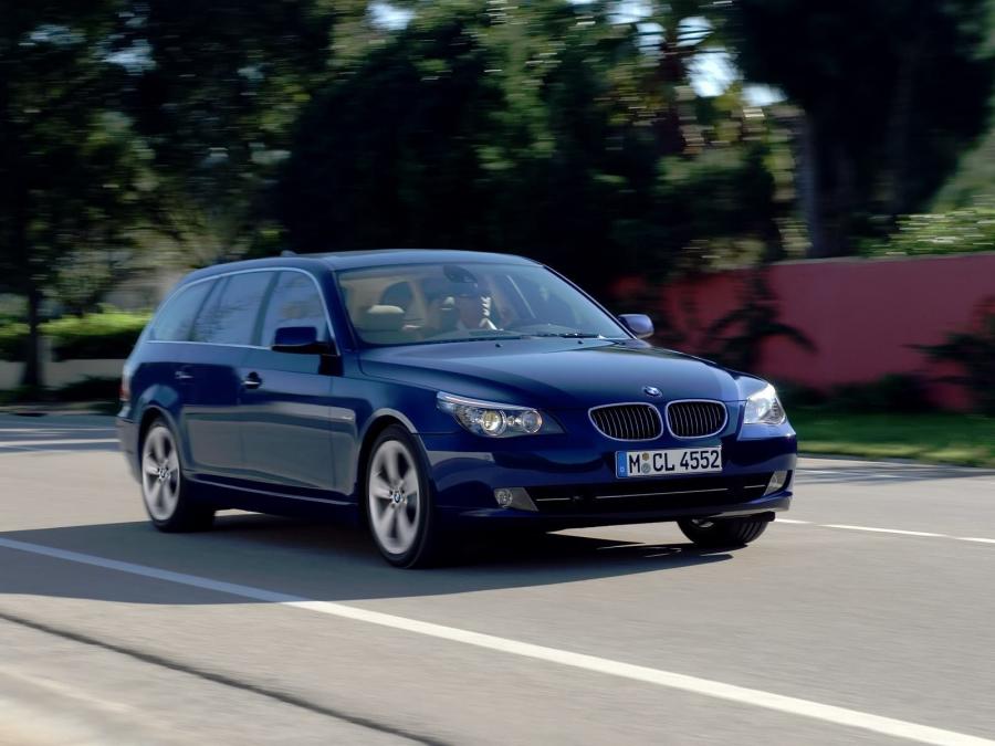  BMW 530i Touring 2007 года  (фото 39 из 46)